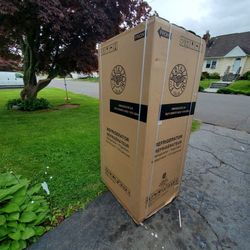 Vertazzoni  Brand New  Inbox  31 Inches Botton Freezer Counterdepth  Ready To Deliver WARRANTY..$1499