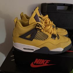 Air Jordan 4 Lightning SIZE 8