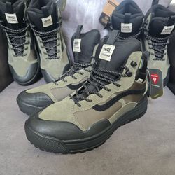 Vans UltraRange EXO Hi MTE-2 - Dark Olive Green Waterproof Hiking Boot Men Size 7/ Women's 8.5