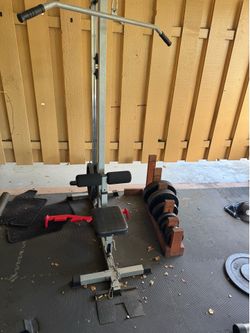 Lat-pulldown machine