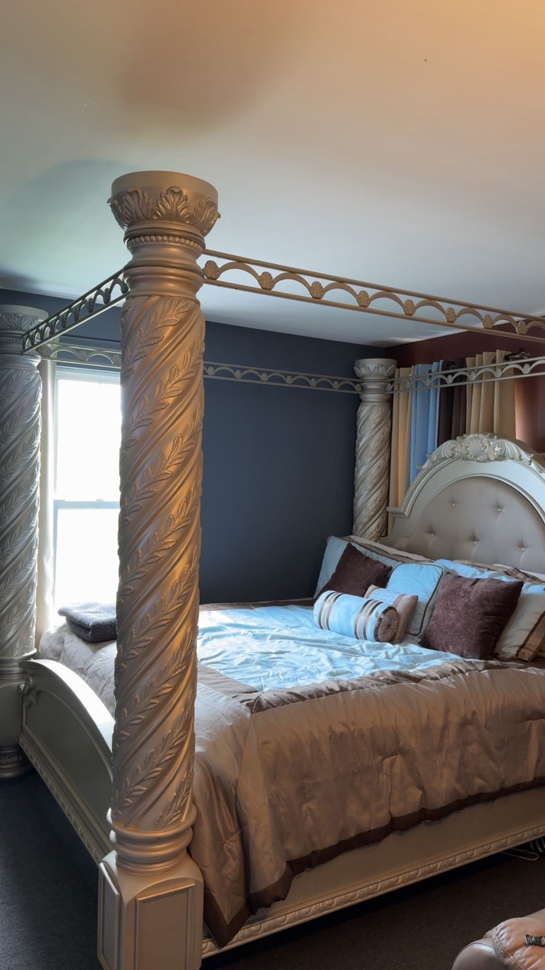 King Size Canopy Bedroom Set