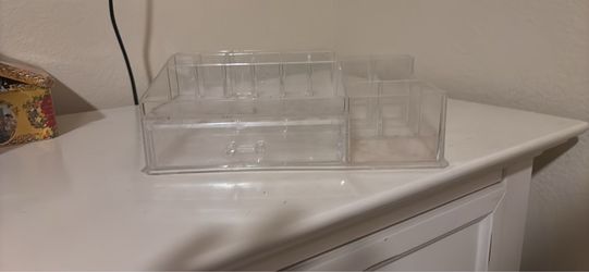 Makeup organizer