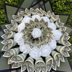Money Bouquet Let me know what size and what bill along with inspo pics 
