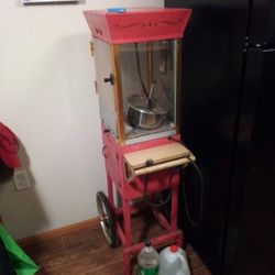 Old Fashioned Popcorn Popper Works Good