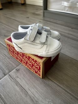 New In Box - Classic Vans Size 6.5 Toddler