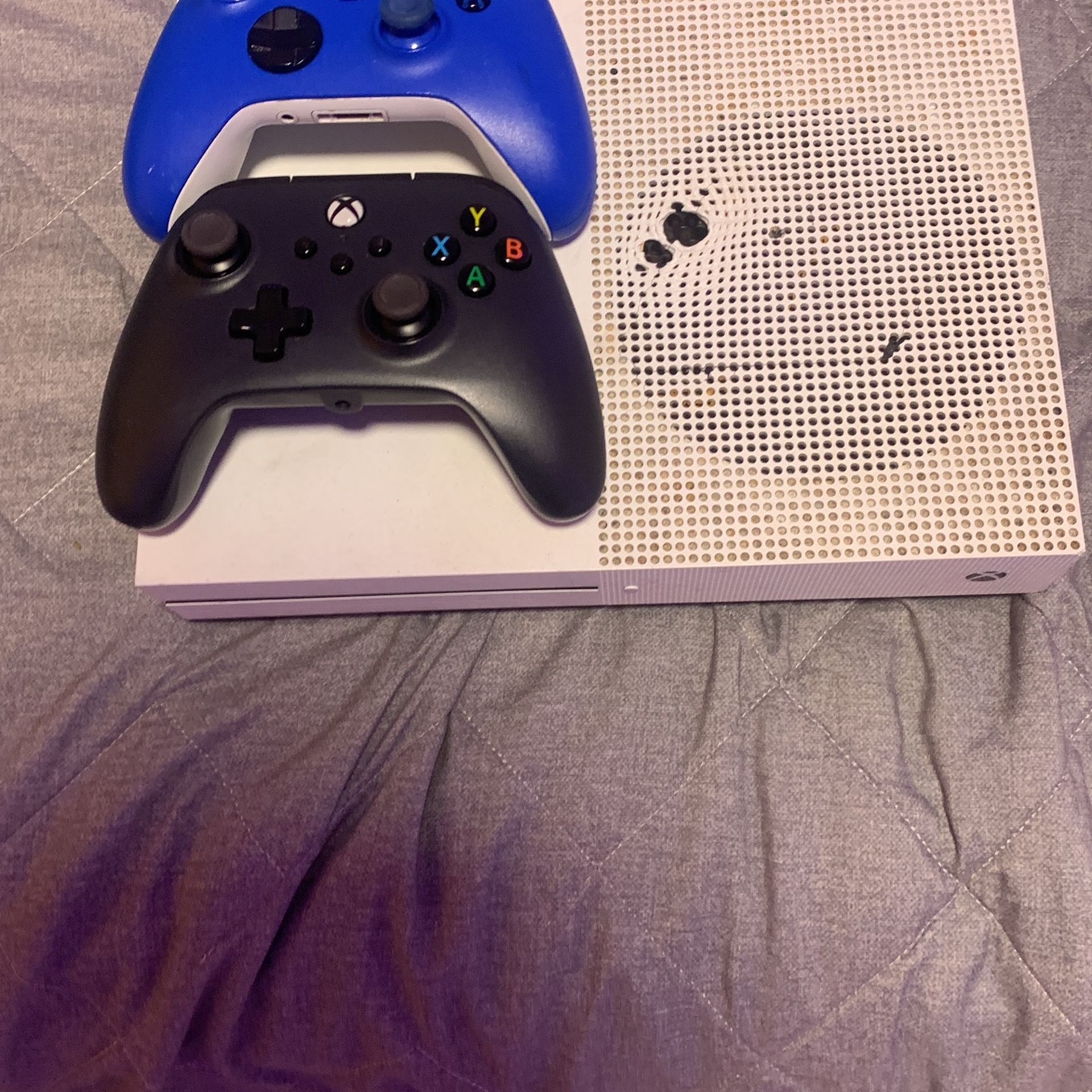 Used Xbox 1s Console