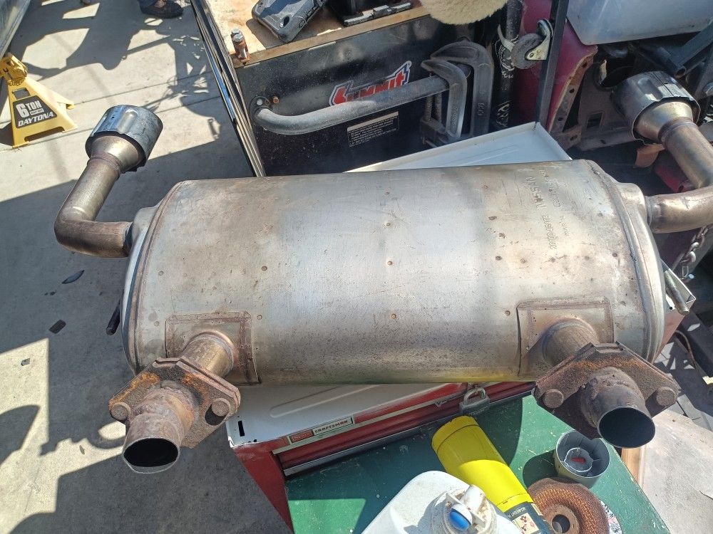 Infiniti Q50 Calcsonic Kinsel Muffler Great Condition