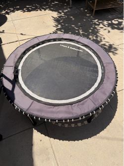 Rebounder trampoline