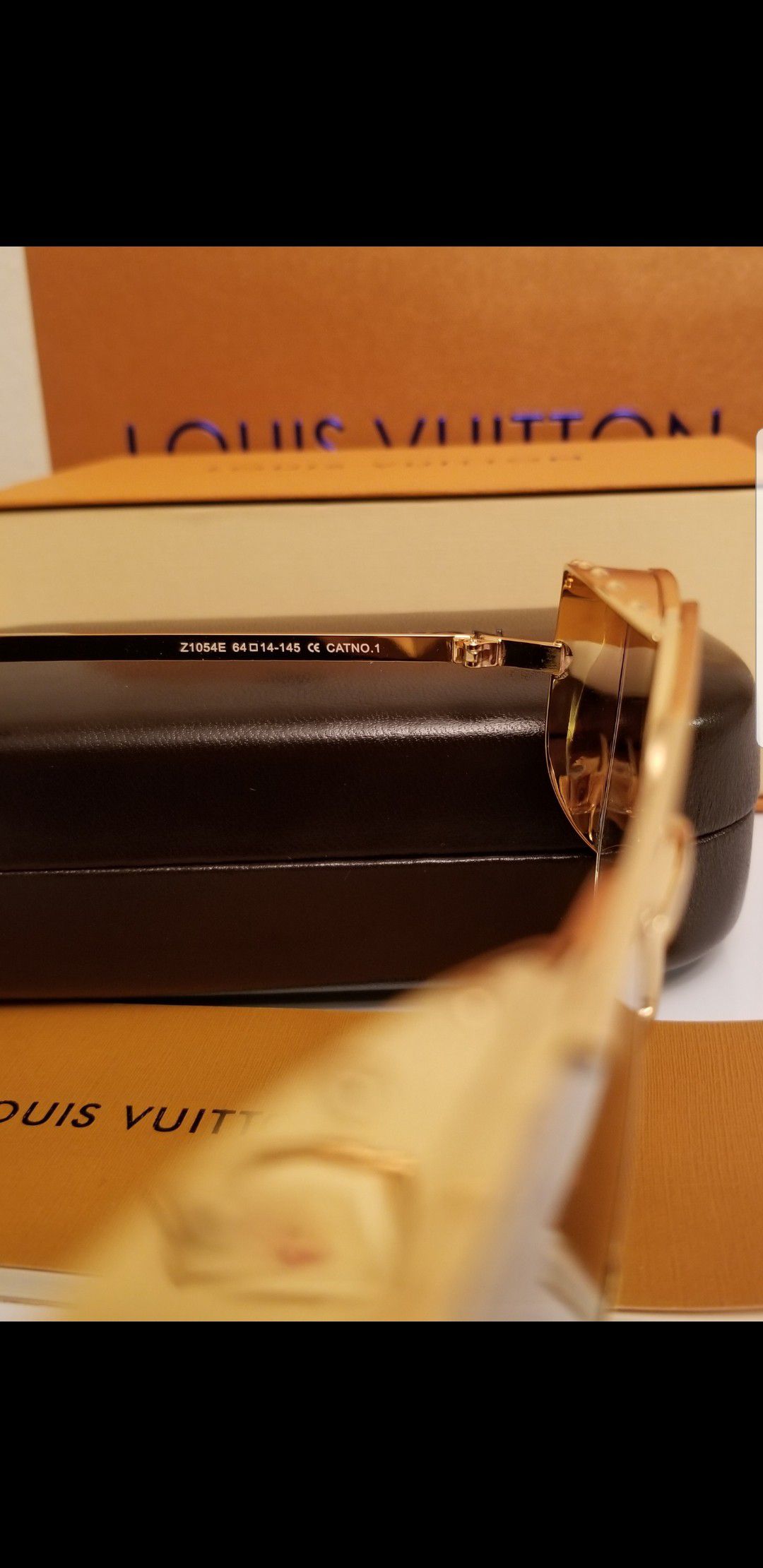 Sunglasses Louis Vuitton Gold in Other - 31787730
