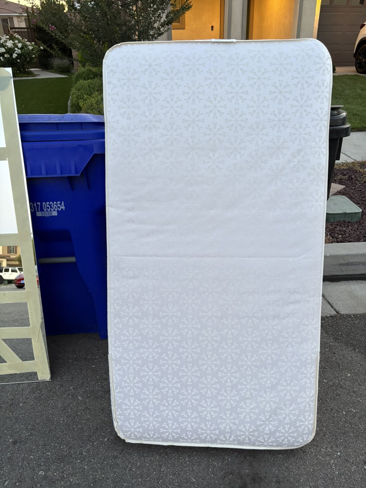 Free Crib mattress