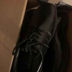 Boys Stacey Adams Size 5 & 6