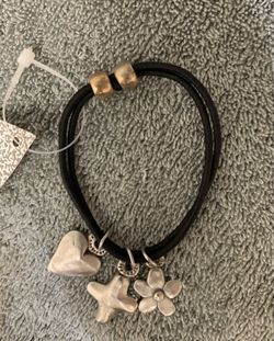 Bracelet and earrings