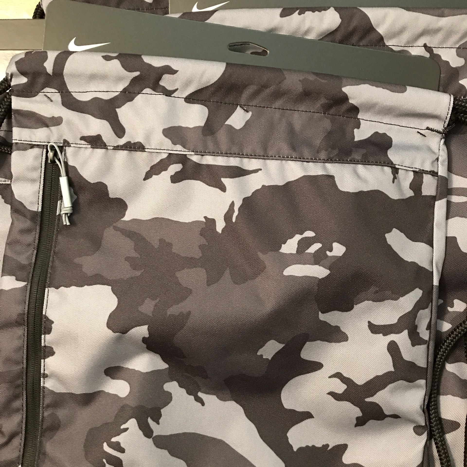 NIKE Drawstring Backpacks (32 All New)