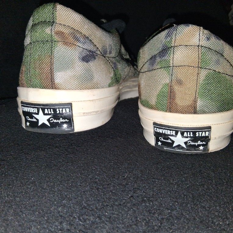 Converse Chuck Taylor Camo Size 9.5. Lightly Worn