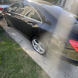 2012 Mercedes Benz CLS550