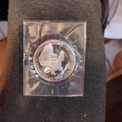 Desert Storm 1991 Five Dollar Coin. Perfect Condition Hit Me Up With Offers Before It's Gone 