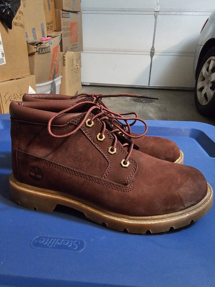 $58๐๐NEW TiMBERLAND ๐โฐ๏ธ๐Nellie Chukka Boots. Size 8. $58๐