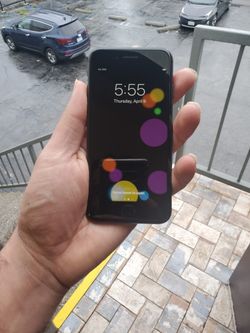 IPHONE 8..64GB. UNLOCK FOR ANY SIM CARD