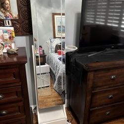 Cosmetic Light Up Mirror /jewelry Box