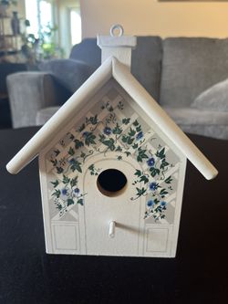 Beautiful Functional Decorative Bird Feeder For You Or Someone Special 