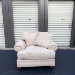 Paula Deen Sofa And Chair Set