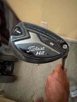 Titleist 818 H2 19° Hybrid w/ original cover Right hand Stiff #1 most winning hybrid ALL TIME