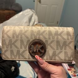 Micheal Kors Wallet 