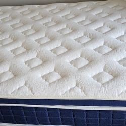 Mattress With Foldable Base White FULL