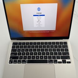 Apple MacBook Air 13”,  Color: Starlight