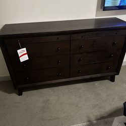 Bedroom set From Coaster furniture  Dresser And 2 Nightstands