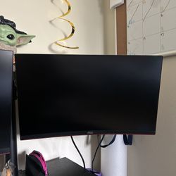 AOC Monitor Curved 24’