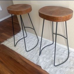 2 Wooden Bar stool