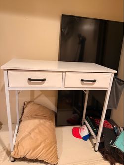 FREE DESK USED BUT IN GREAT CONDITION
