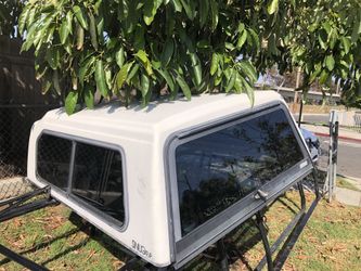 Camper shell for Tacoma s10 Sonoma Nissan 60x76ling with 🔑