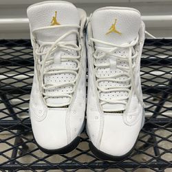 Air Jordan 13 Retro “White/Black/Metallic Gold” men’s 8.5