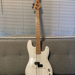 Fender P Bass Player Series w/ hardcase