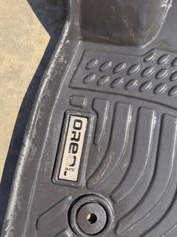 Oren Auto All-Weather Rubber Floor Mat