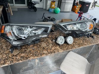 Toyota 4Runner Headlight and foglight OEM