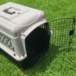 Pet Kennel  For Pets  20 To 30lb. ,   28L X 20w X 21 H 