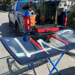 AUTO GLASS:WINDSHIELD 