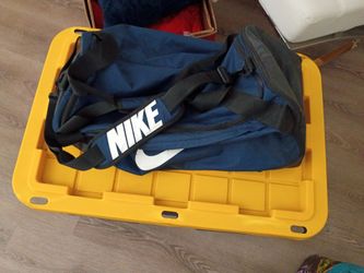 Large Nike adult used duffle bag