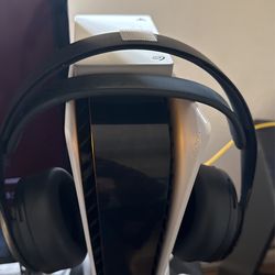 PS5 Console Disc Version - PS Pulse 3D Wireless Headset- 4TB Seagate External Hard drive