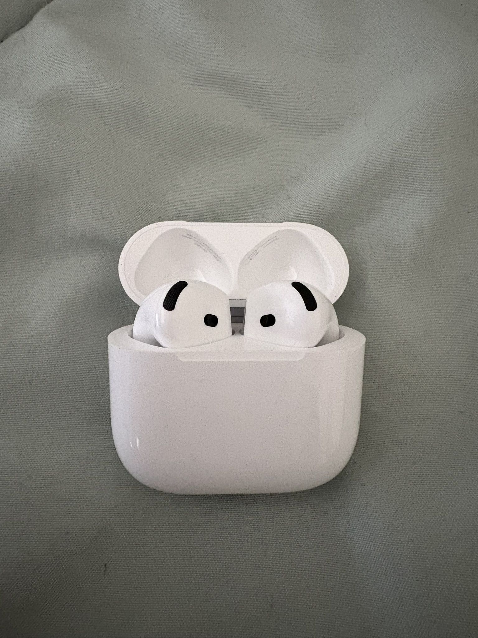 Airpods 4th Gen