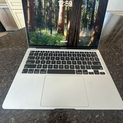 2020 MacBook Air 512GB Like New 27 Cycle Battery