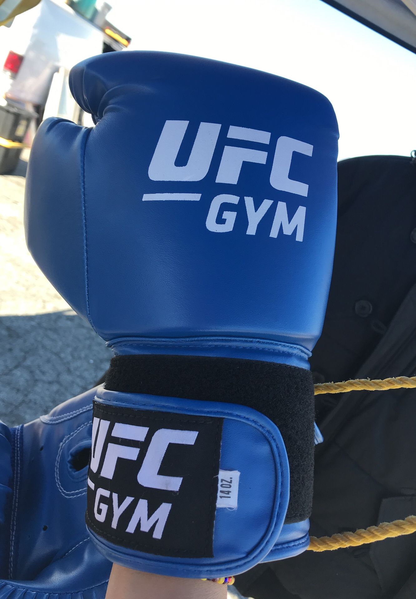 Fighting gloves