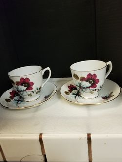 2 Fine Bone China Tea Cups & Saucers