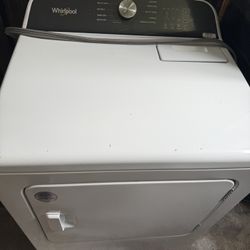 2024 whirlpool Dryer Brand Newww 