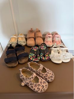 Toddler girls shoes 7 pairs sizes 4.5-5.5