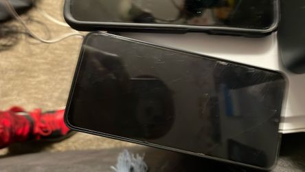 Samsung Motorola Phones For Parts Good Working Condition