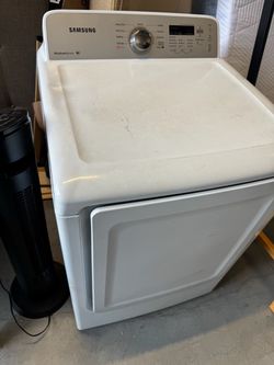 Samsung DV400GWHDWR/AA is a 7.2 cu. ft. front-load gas dryer $125 No issues works great